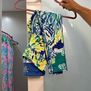 Brilliant Blue Wade and Sea full length leggings. Size small. VEUC.